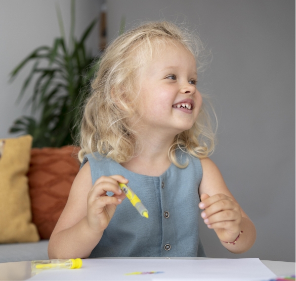 nina-de-4-anos-aprendiendo-ingles