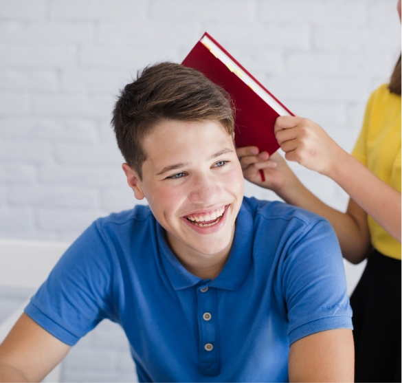 nino-de-14-anos-aprendiendo-ingles